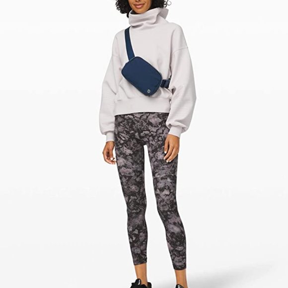 RARE Navy Blue Lululemon Everywhere Belt Bag *1L - Picture 2 of 6